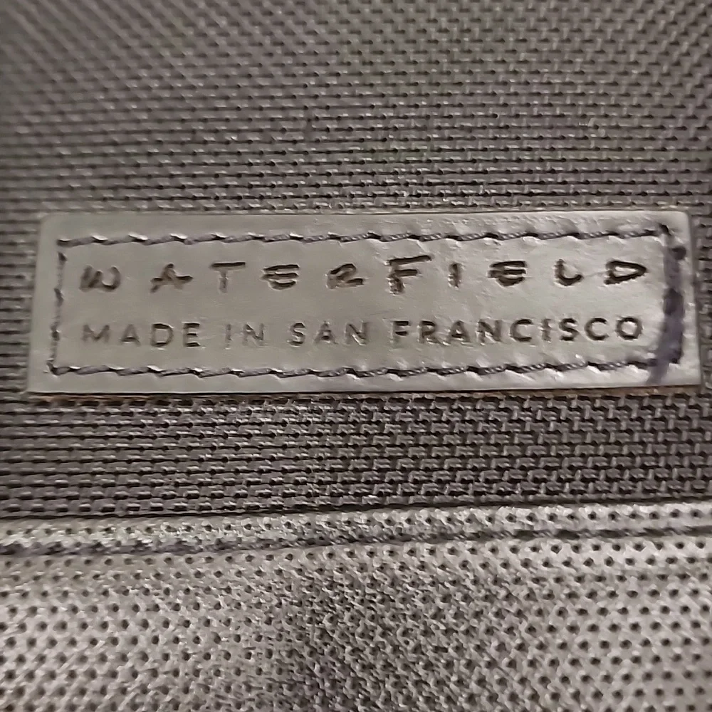 Waterfield San Francisco Bags Tablet iPad Crossbody Bag Case USA Black 9x12